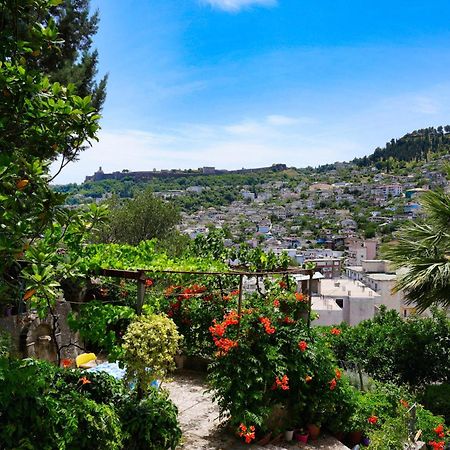 Gjirokastër Vila Banushi מראה חיצוני תמונה