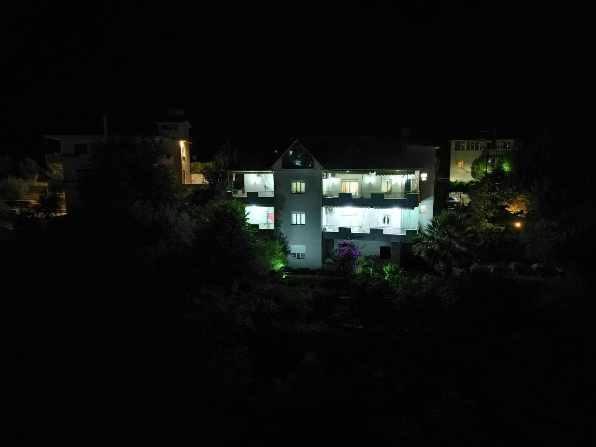 Gjirokastër Vila Banushi מראה חיצוני תמונה