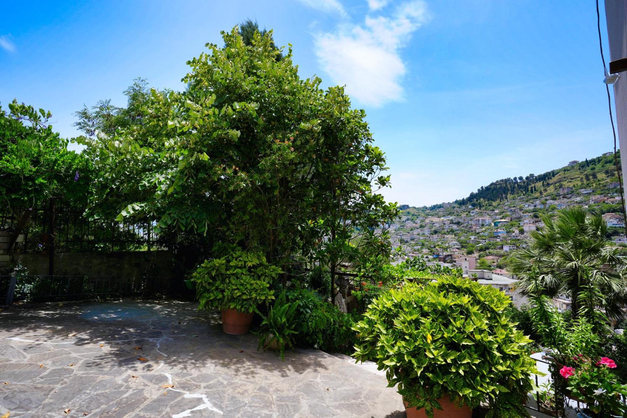 Gjirokastër Vila Banushi מראה חיצוני תמונה