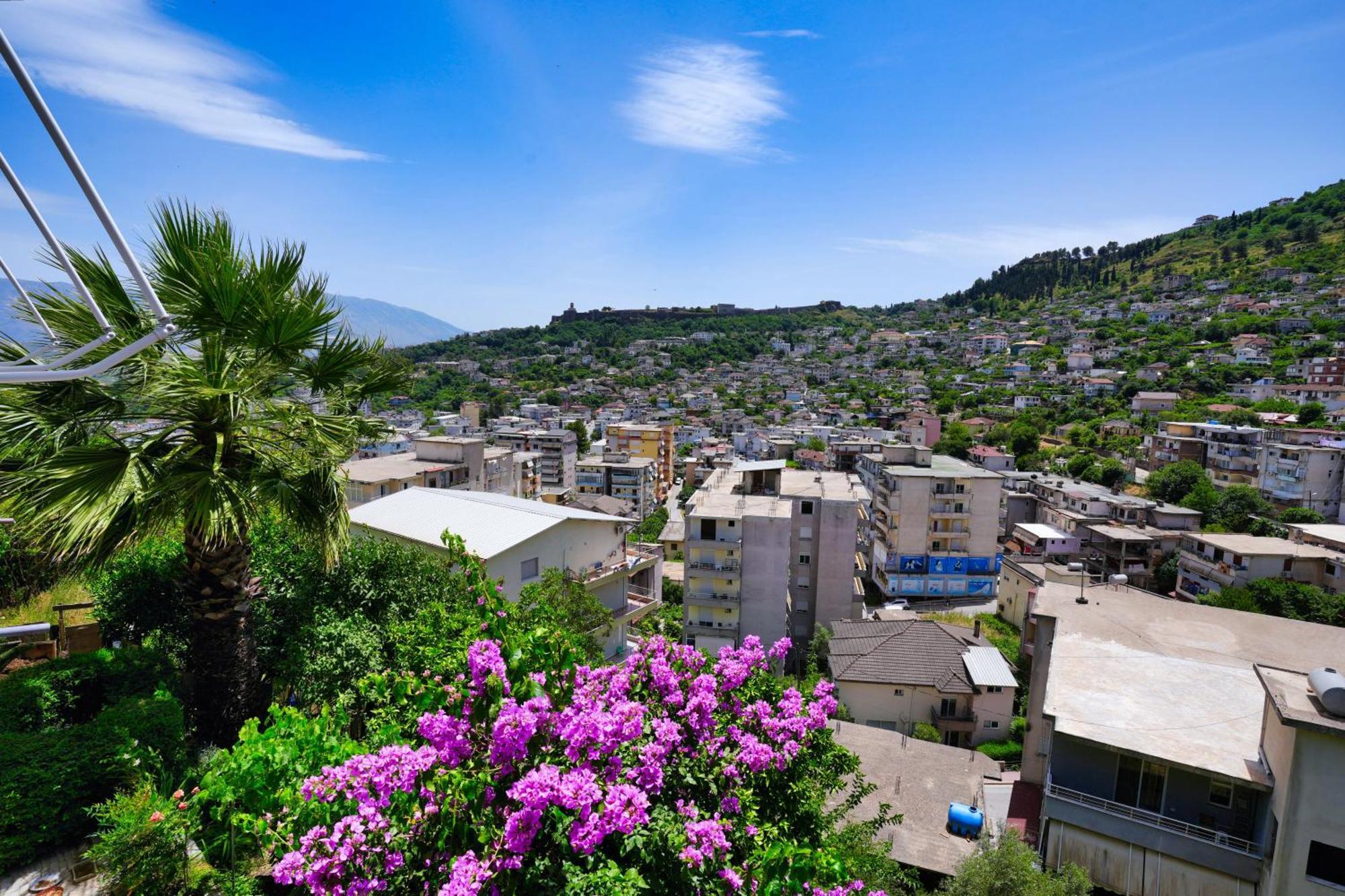 Gjirokastër Vila Banushi מראה חיצוני תמונה