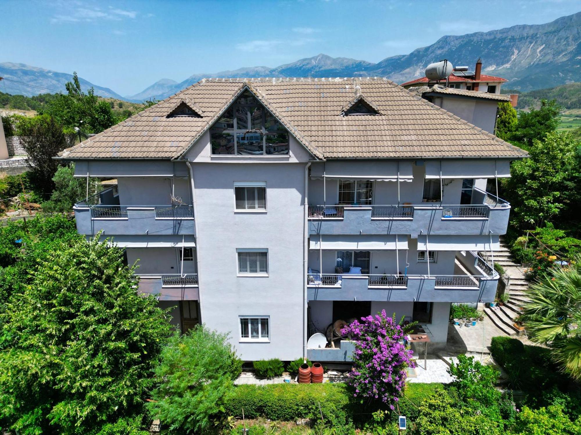 Gjirokastër Vila Banushi מראה חיצוני תמונה