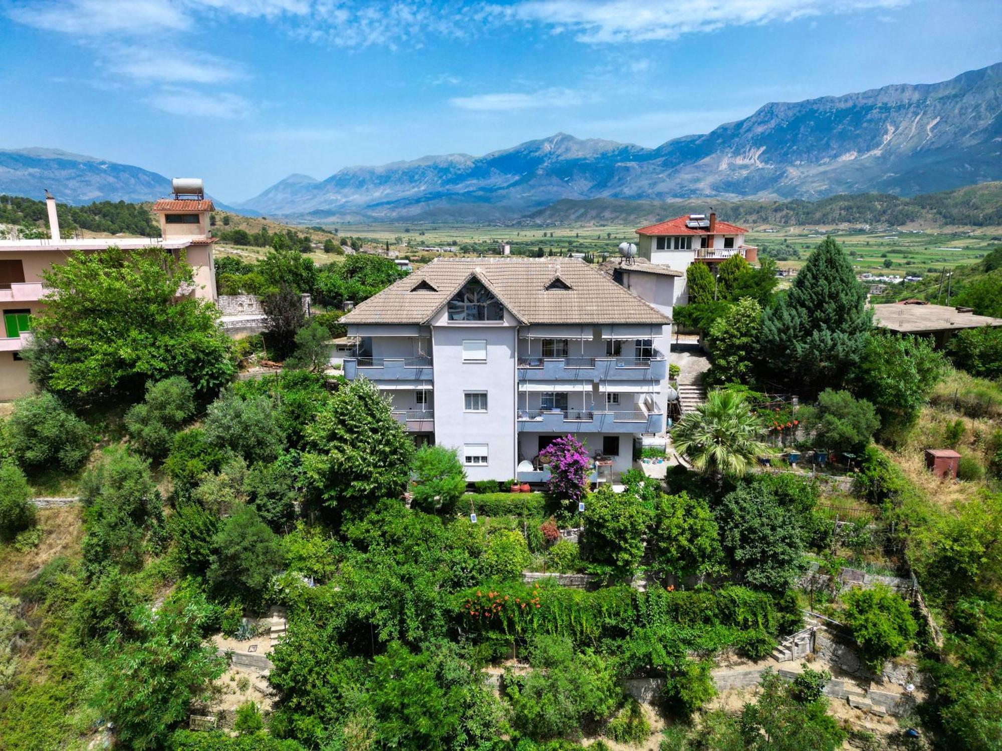 Gjirokastër Vila Banushi מראה חיצוני תמונה